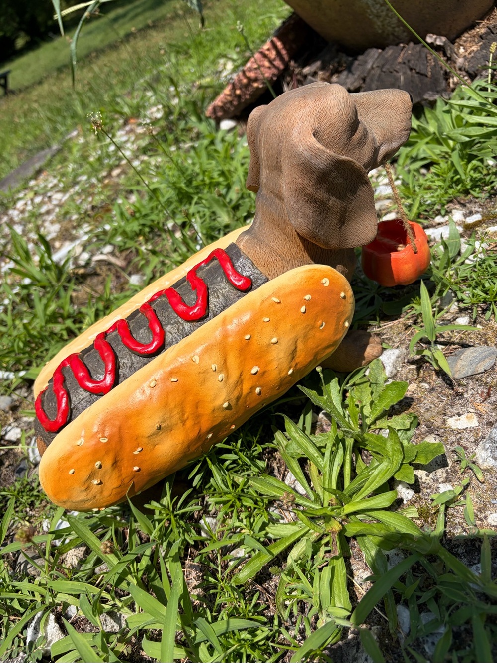 Cracker Barrel exclusive "Eye Want Candy" Halloween Dachshund figurine